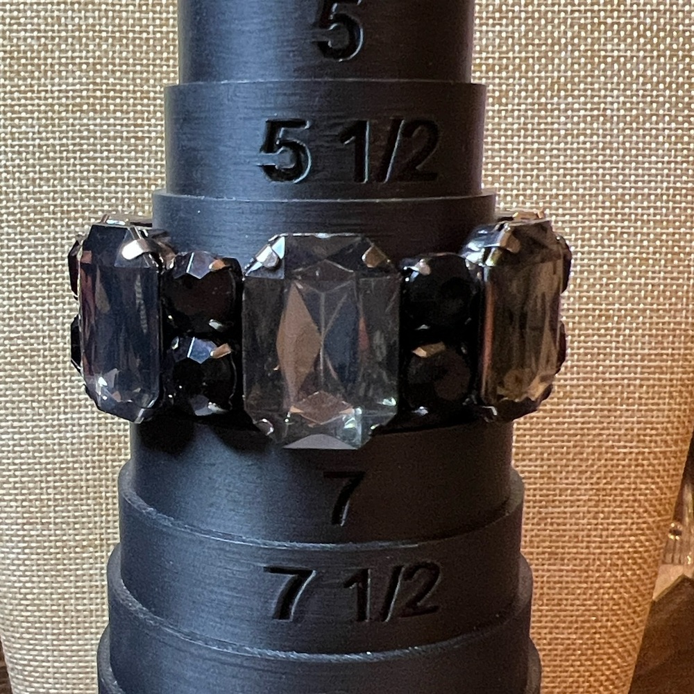 💙Black Acrylic Stretch Bracelet